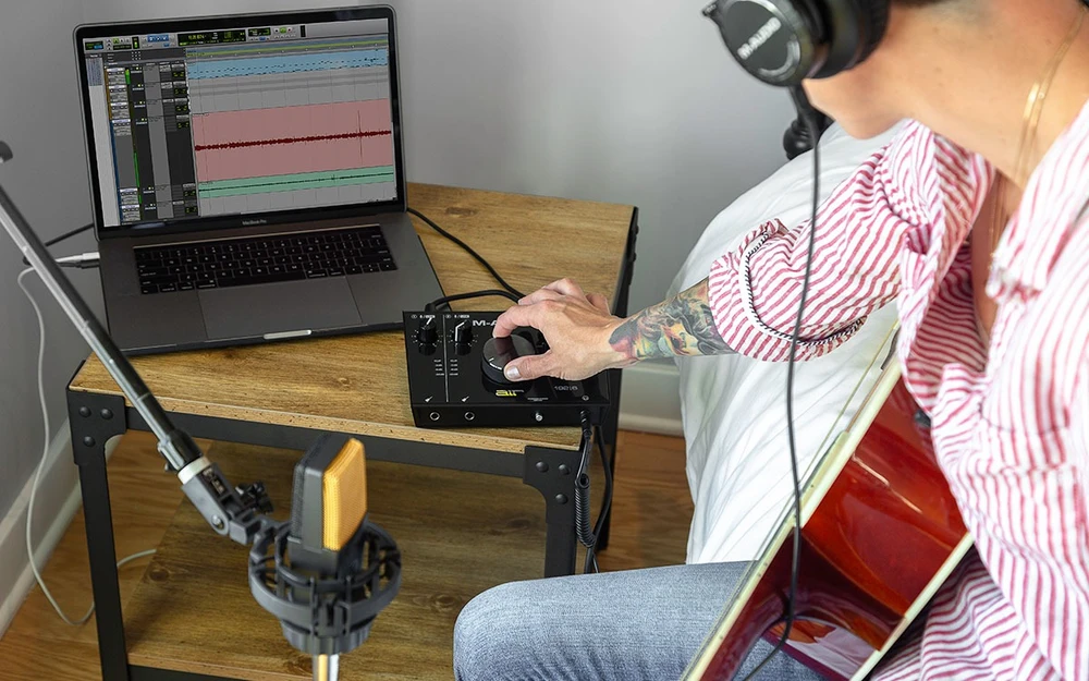 m-audio-air-192-6-2-giris-2-cikis-24-bit-192-khz-ses-karti-asimetrik-e-ticaret-gorsel1